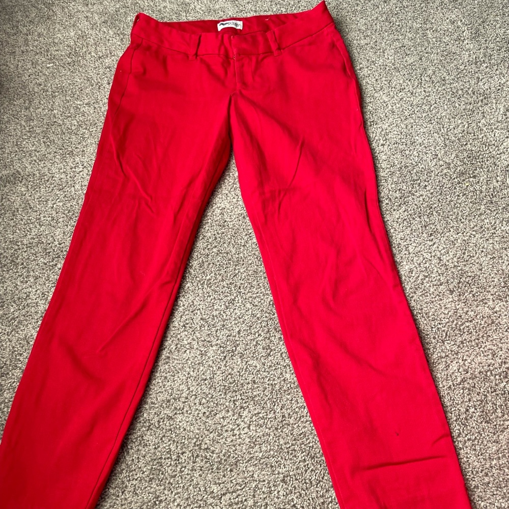Old navy pixie , red pant 4 regular size, very good condition